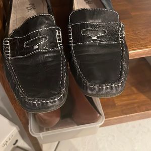 Super comfortable made for walking all day.  Have plenty of life left